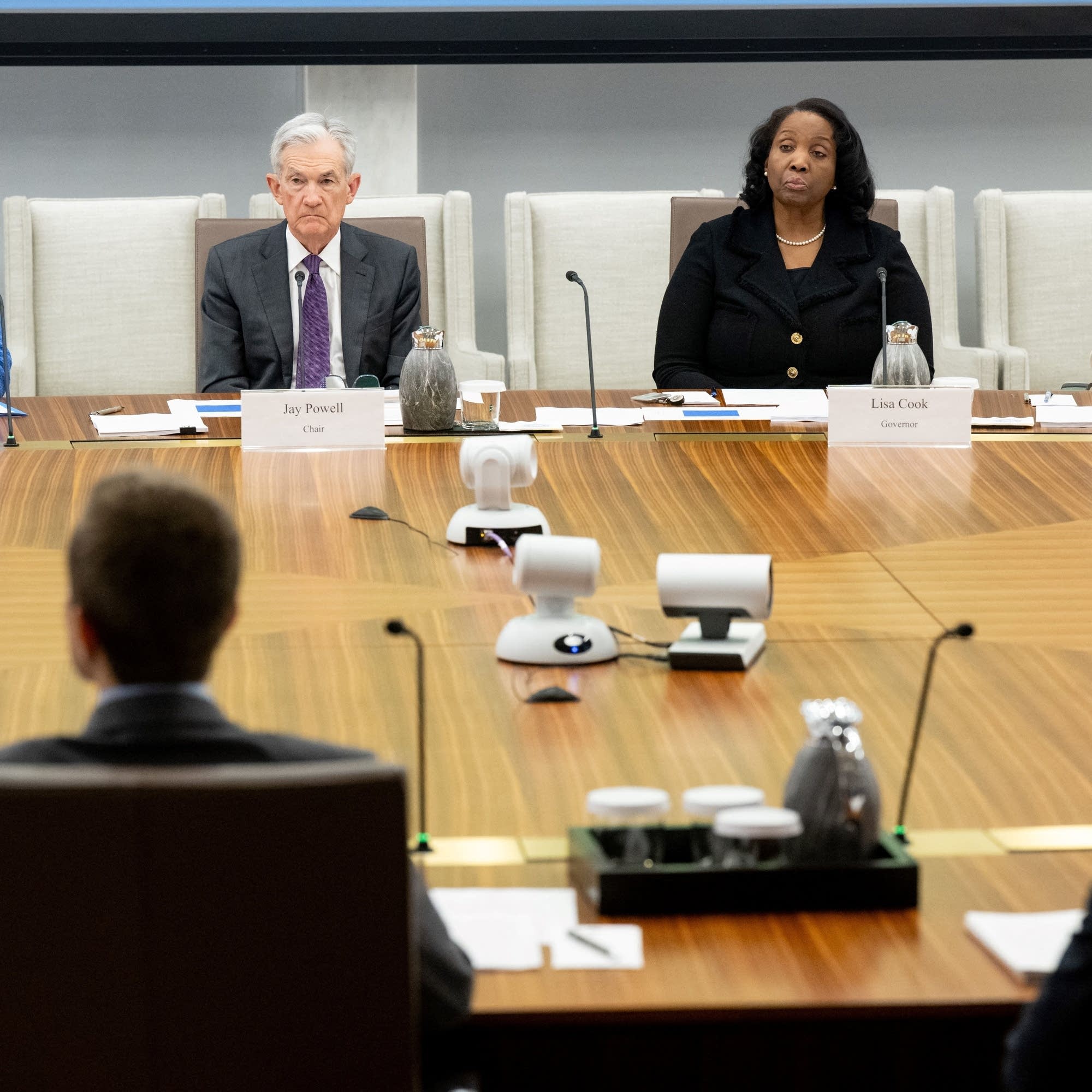 Can the president remove a Fed governor?