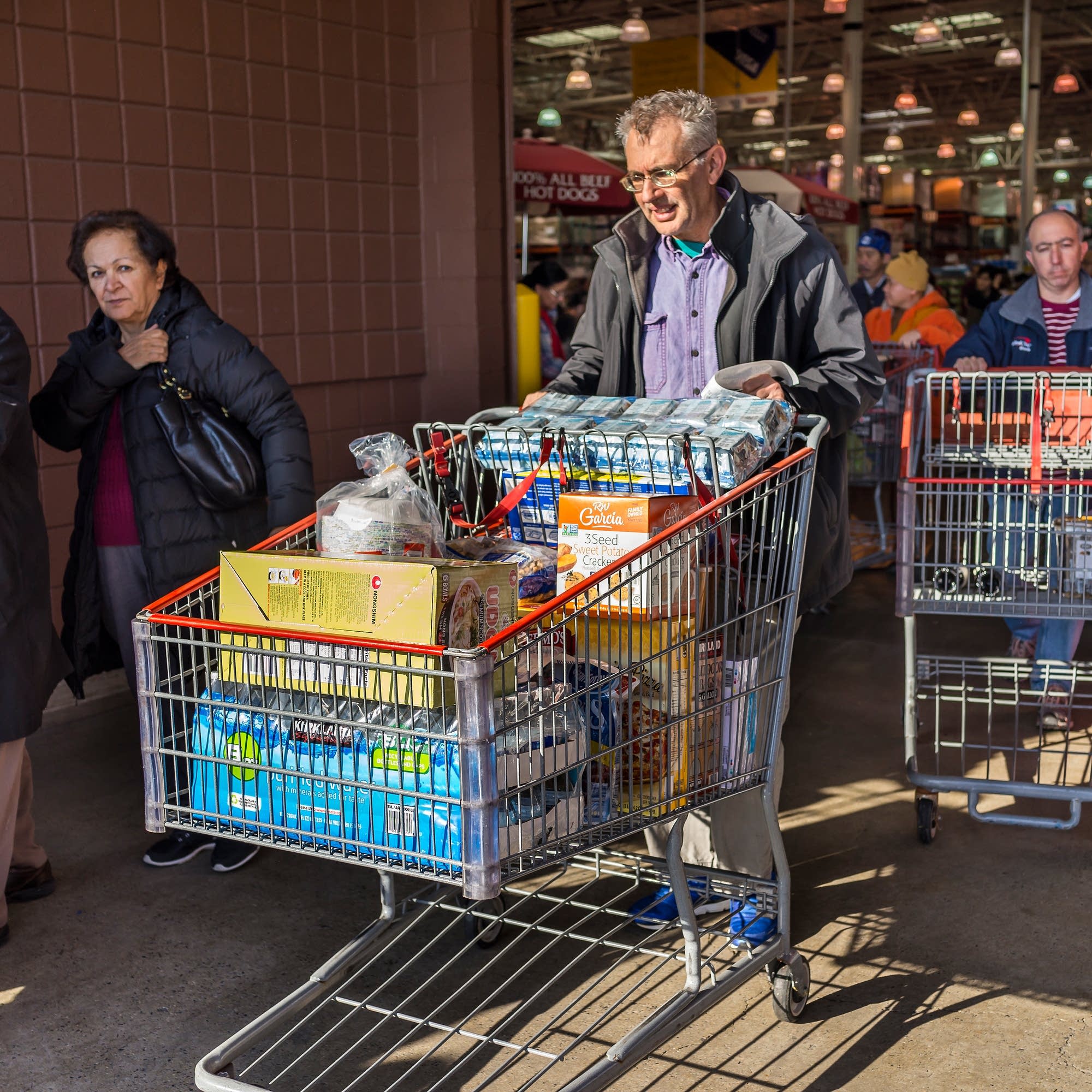 Not everyone’s stretching the dollar the same way