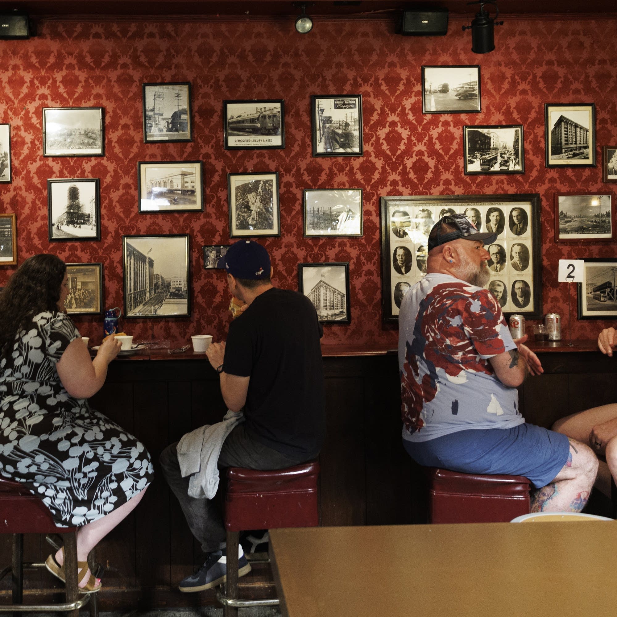 The relationship between consumer mood and spending? It's complicated