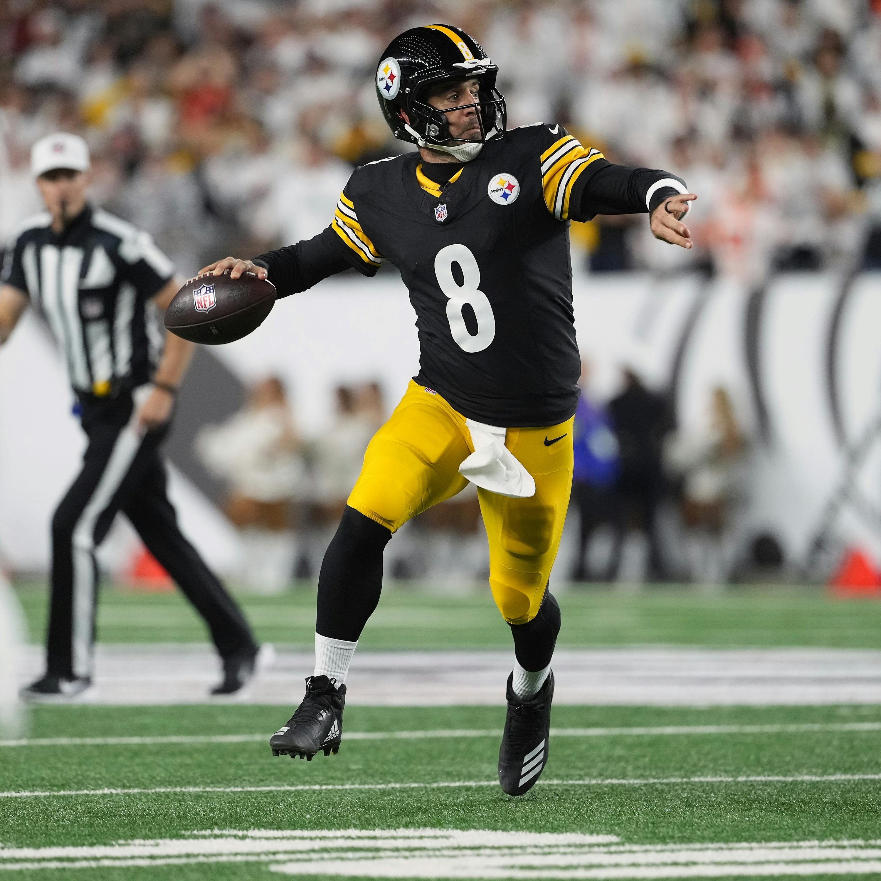 Top Five NFL Week 8 Games to Watch, Packers Force Rodgers to Turn Left, Brandon Perna on How the Broncos Confuse their Fans, Plus Green Bay Great Ahman Green Ranks Packers QB Legends by Dan Le Batard, Stugotz